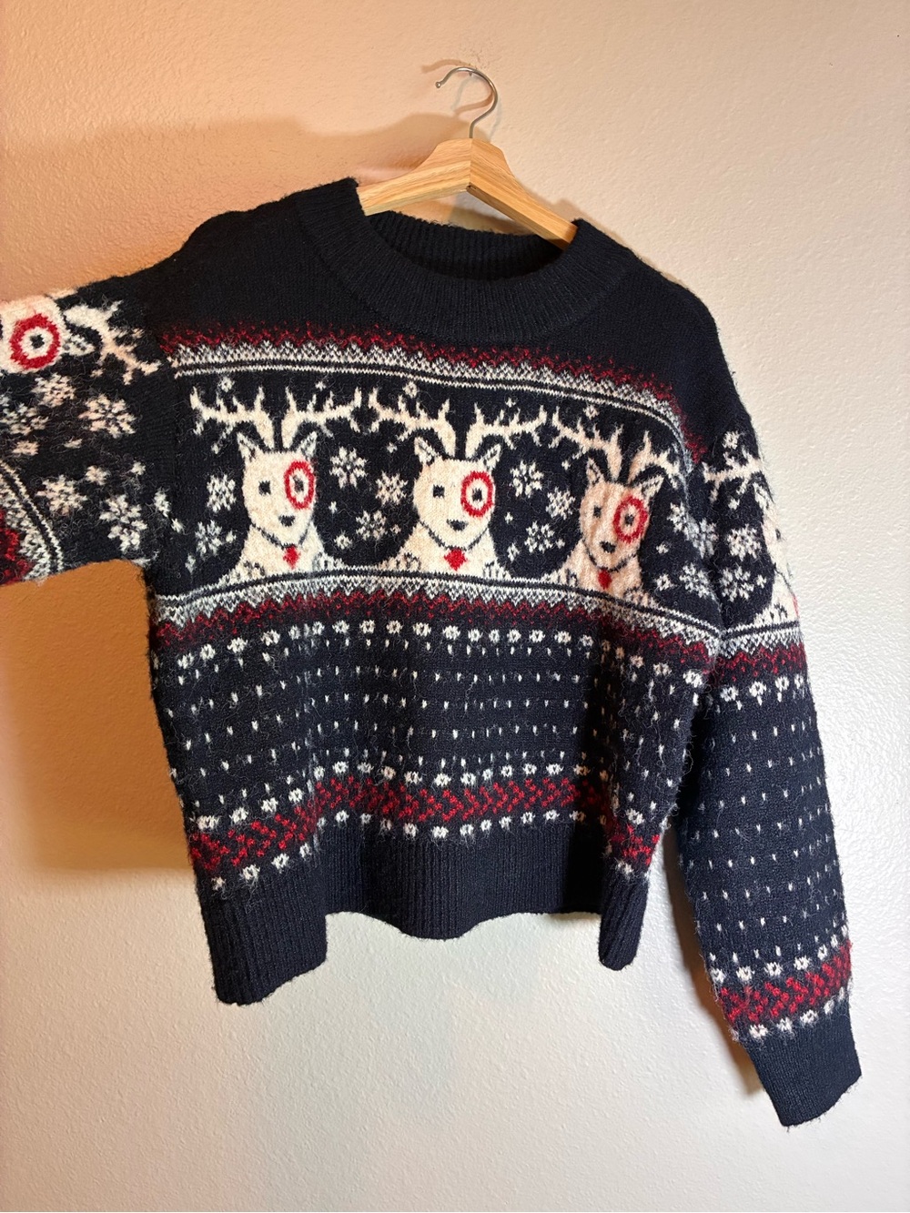 Women’s Long Sleeve Cozy Alpine Bullseye Dog Crewneck Pullover Sweater M NWOT - Picture 11 of 13